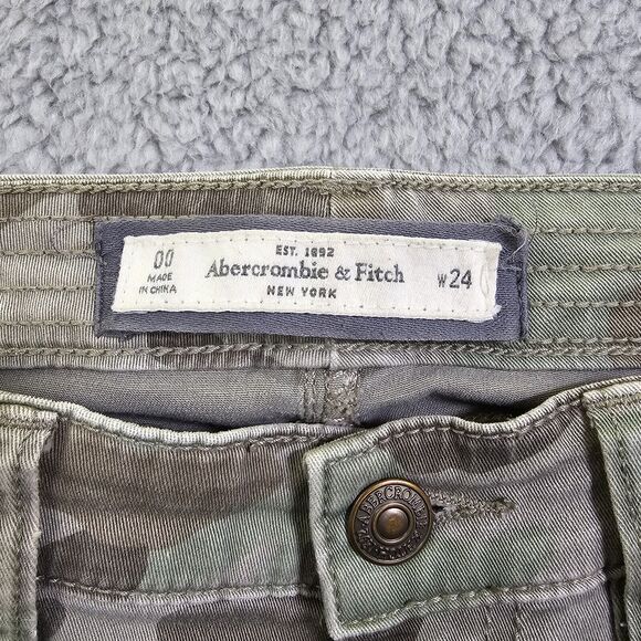 Abercrombie and Fitch Women's Camo Denim Jeans Size 00 24 - Picture 5 of 16